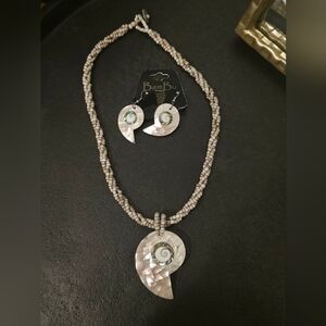 BamBu vintage jewelry set necklace and earrings set mother of pear & Abalone